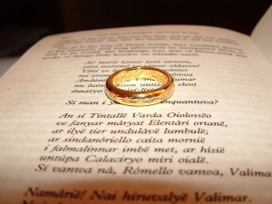 Władca Pierścieni kontynuacją Hobbita, czyli tam i z powrotem